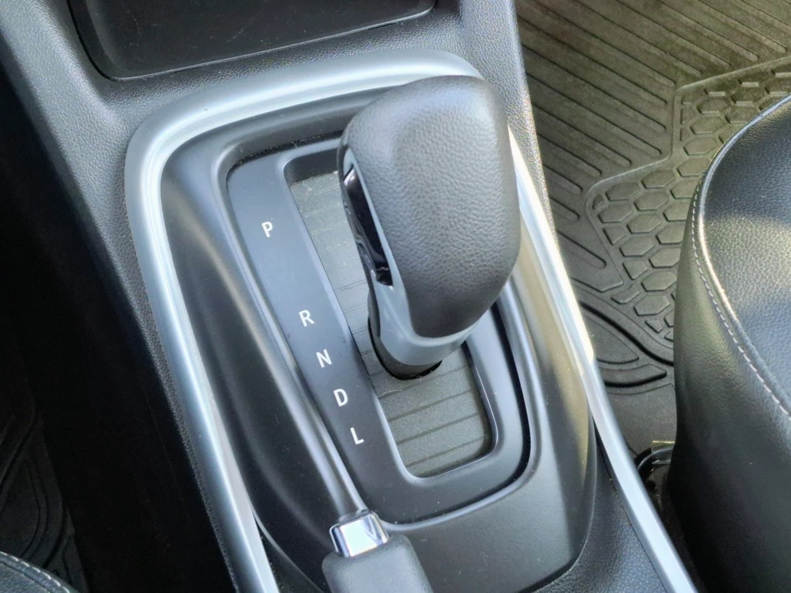 Chevrolet TRACKER 1.2T LTZ R 4X2 AT 5P 2025 - Imagen 18 de 20