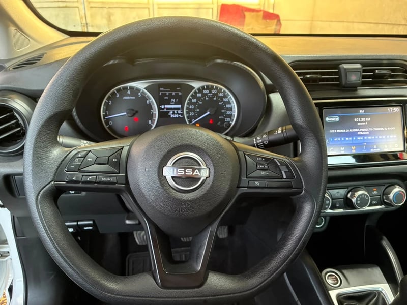 Nissan Versa 2025 - Imagen 12 de 20