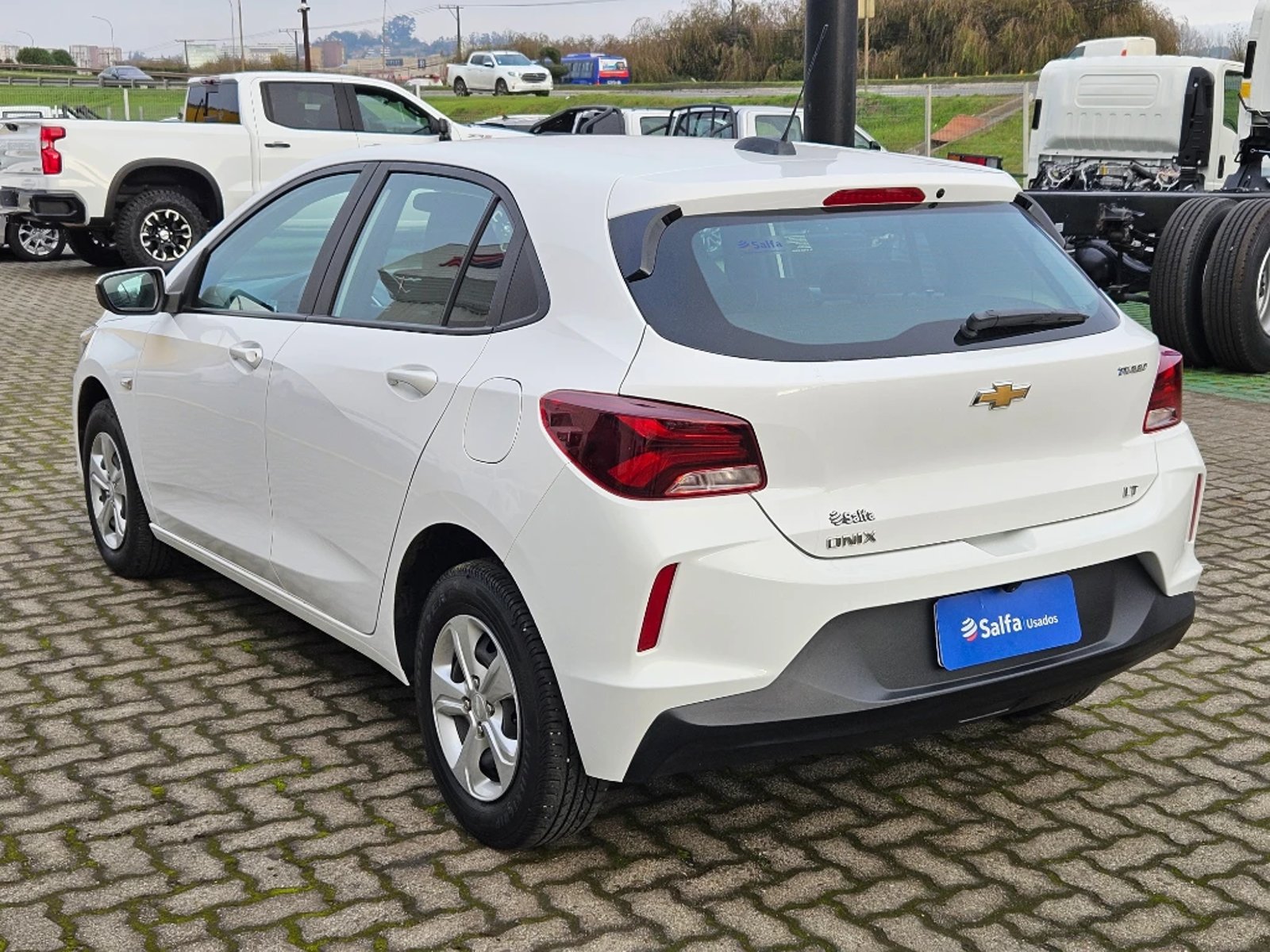 Chevrolet ONIX 1.0T LT R 4X2 HB MT 5P 2024 - Imagen 7 de 20