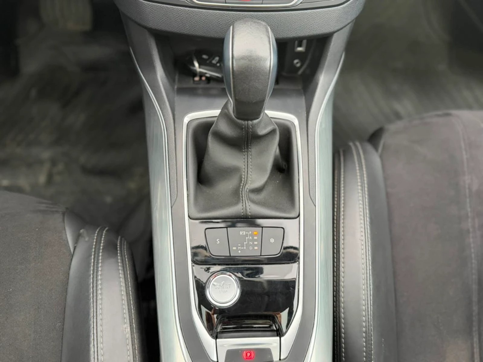 PEUGEOT 308 1.6 FELINE PACK BLUE-HDI DIESEL 4X2 HB AT 5P 2018 - Imagen 19 de 20