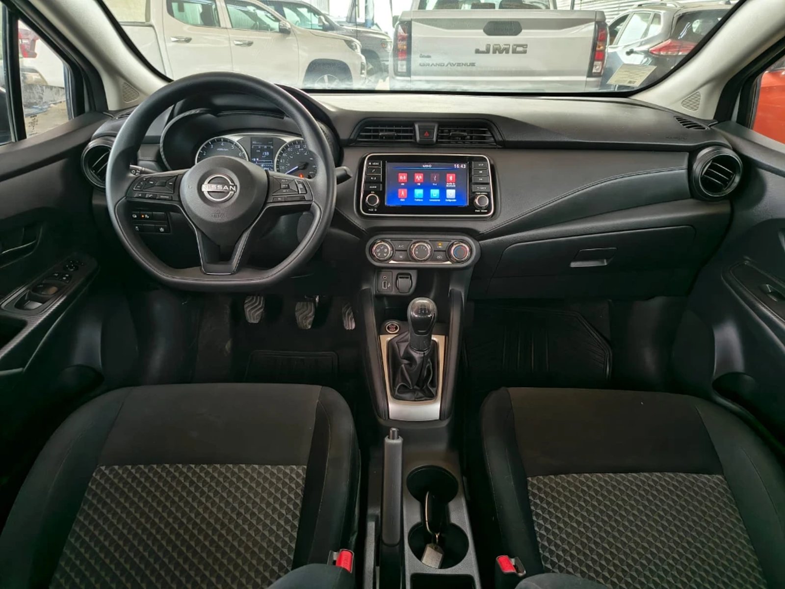 Nissan Versa 2025 - Imagen 11 de 20