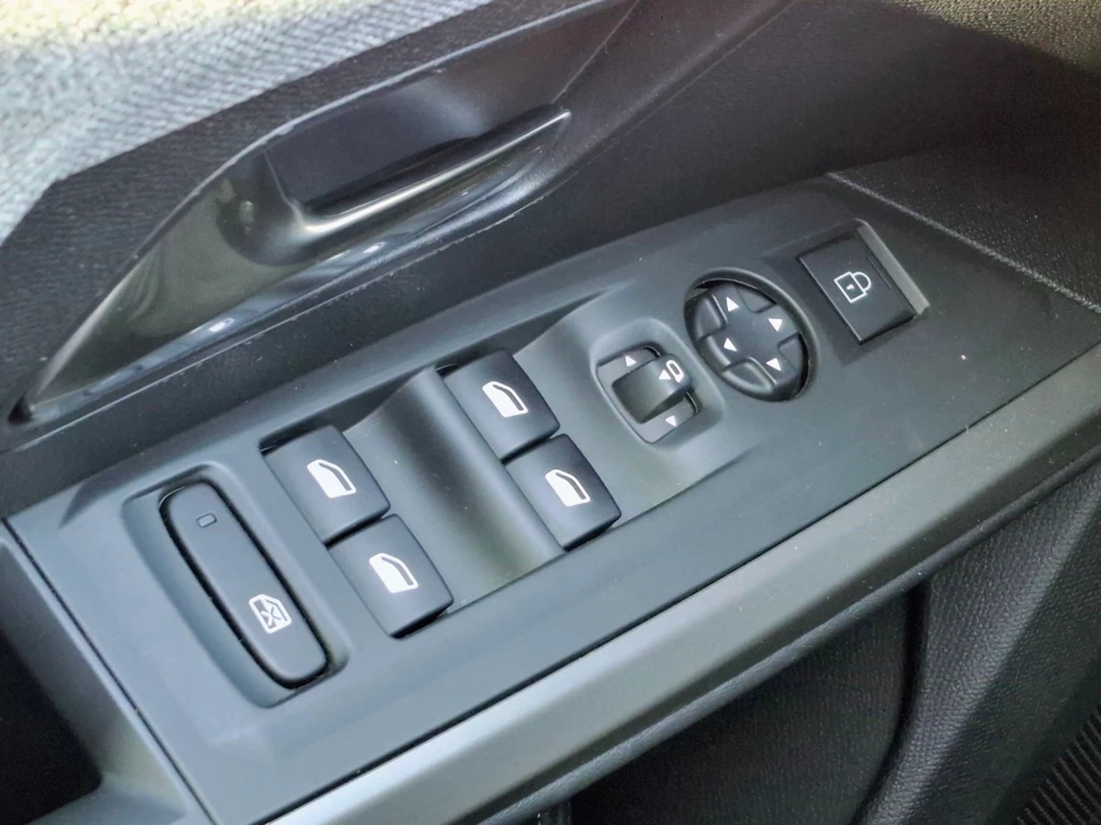 Peugeot NEW 3008 1.2 PREMIERE MHEV 4X2 136 EDCT AT 5P 2025 - Imagen 12 de 20