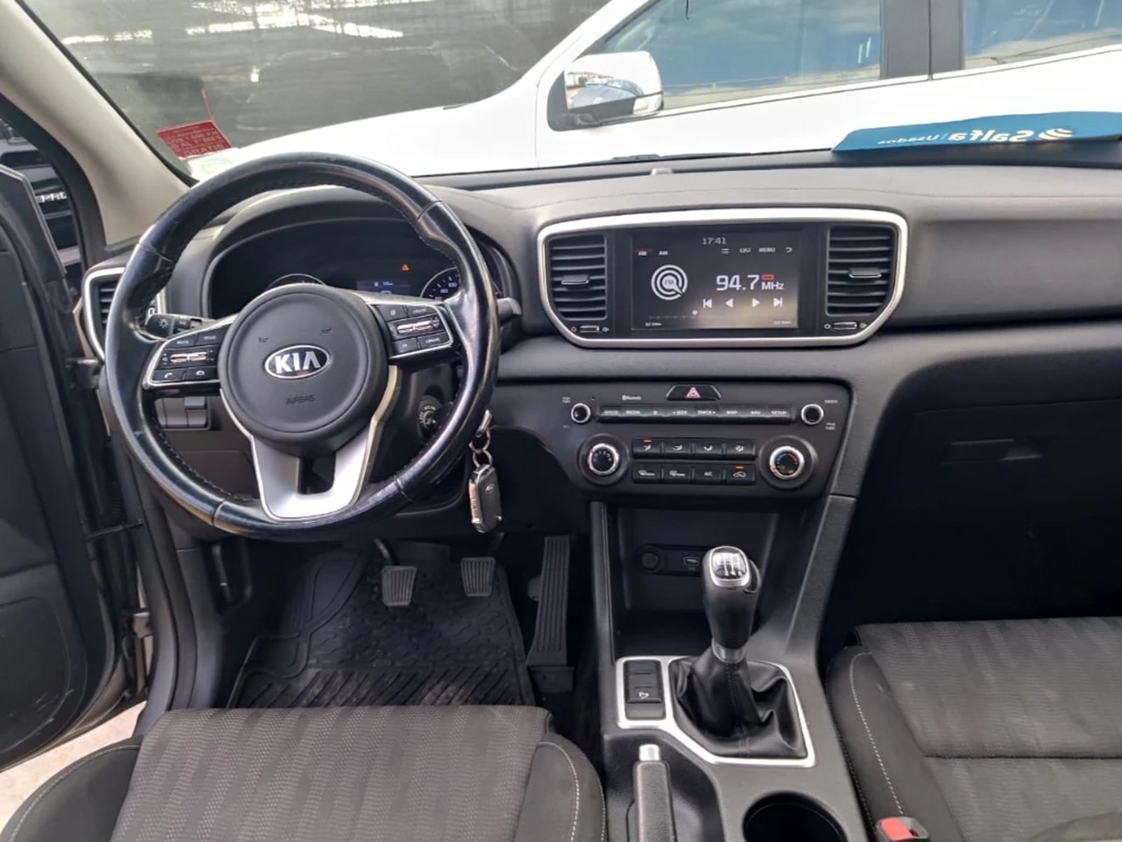 Kia SPORTAGE 2.0 LX 2WD 6MT 5P 2020 - Imagen 13 de 20