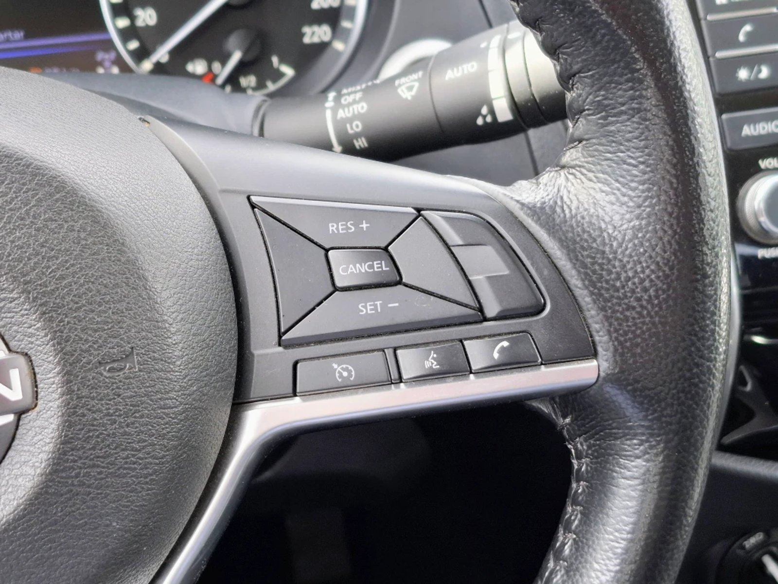 Nissan Navara 2023 - Imagen 15 de 20