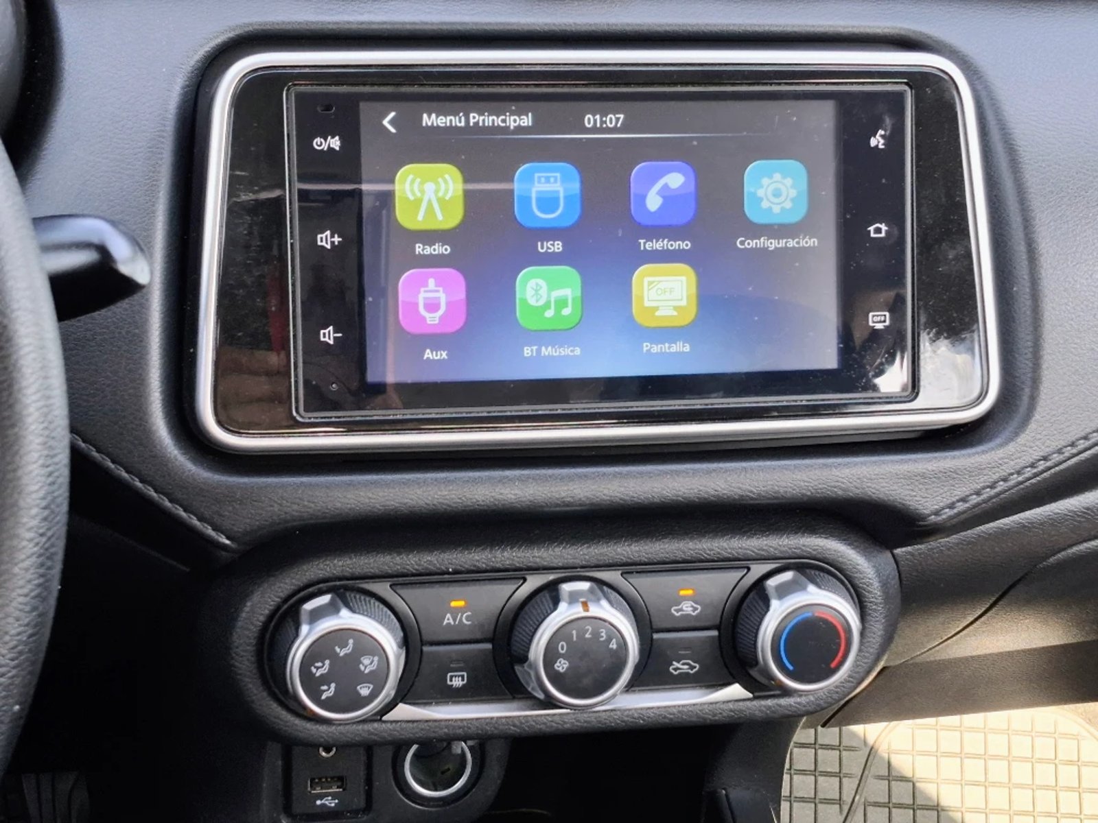 Nissan Versa 2023 - Imagen 16 de 20