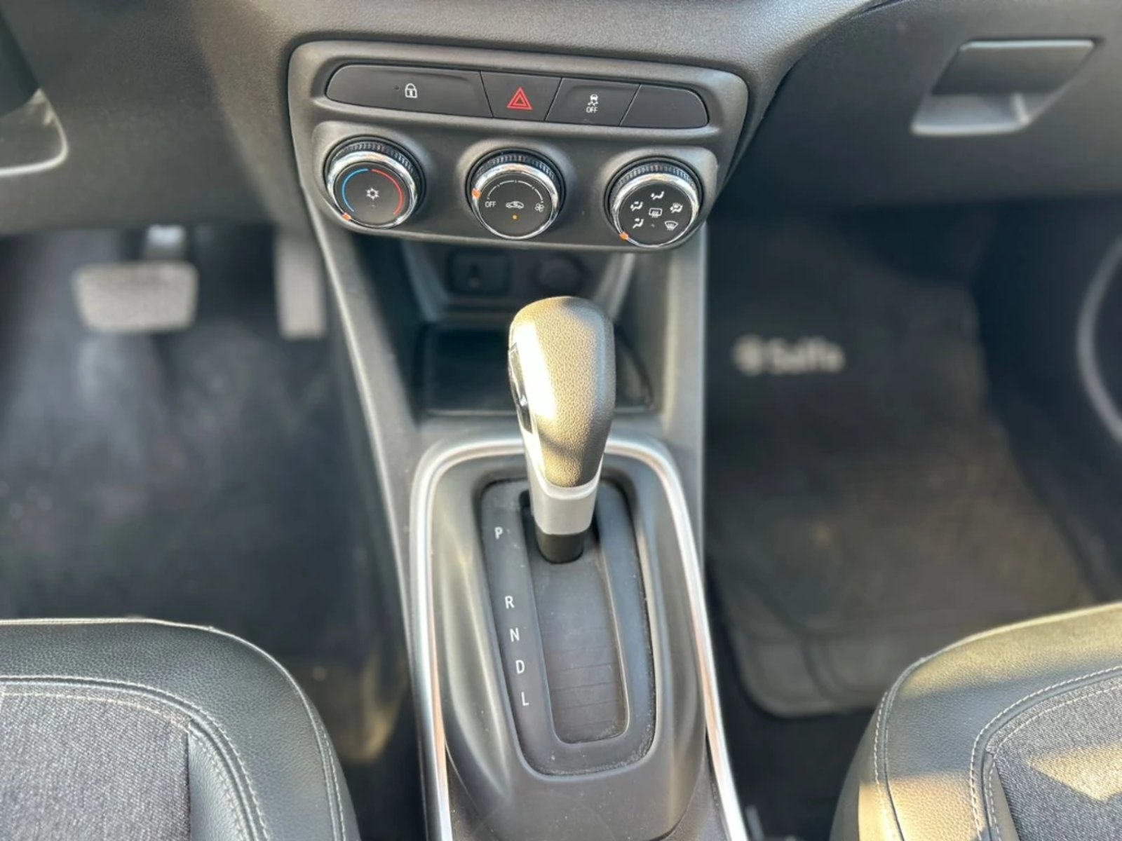 Chevrolet TRACKER 1.2T LTZ R 4X2 AT 5P 2025 - Imagen 15 de 17