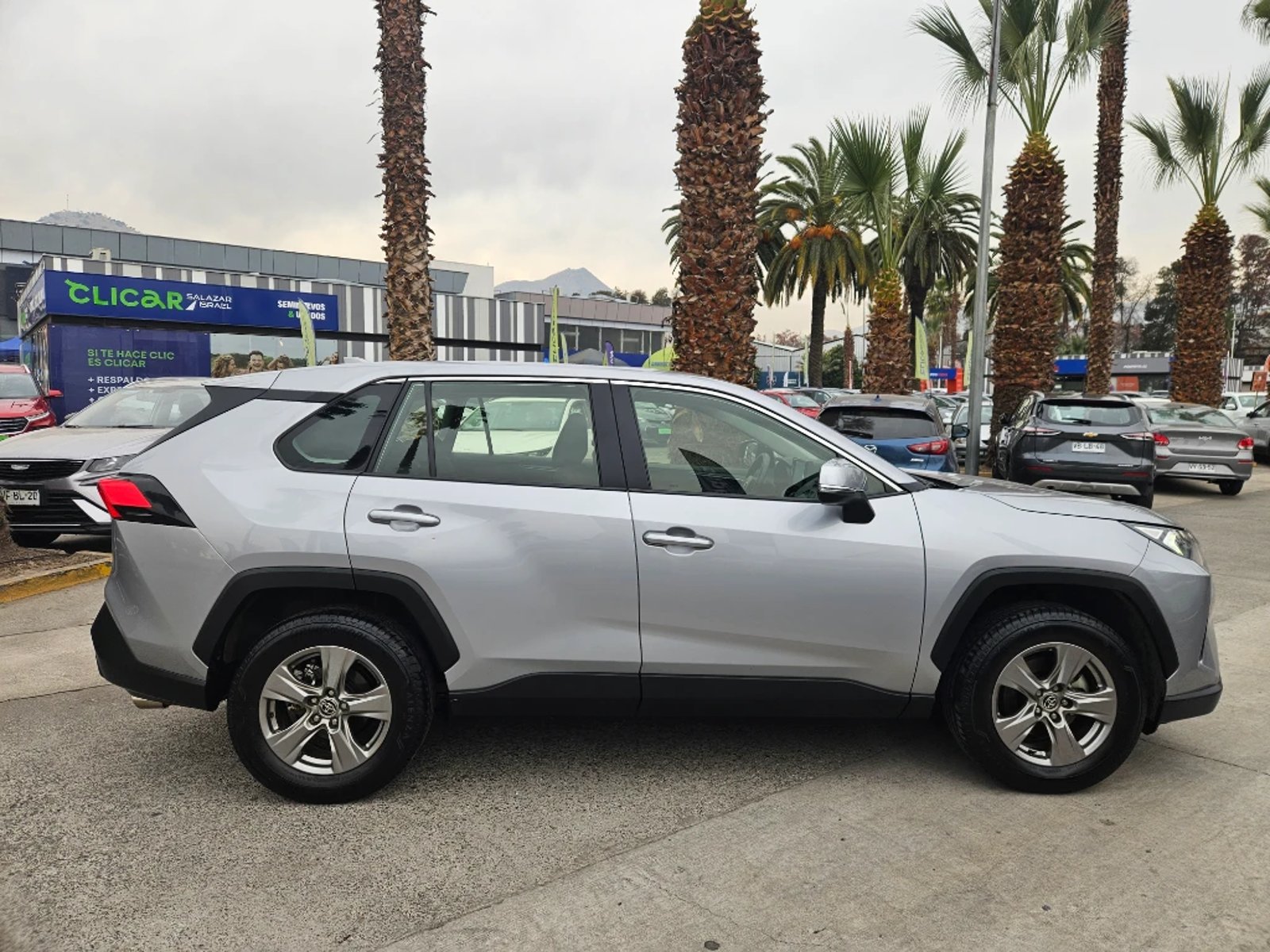 Toyota Rav4 2025 - Imagen 4 de 20