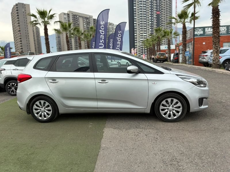 Kia Carens 2015 - Imagen 4 de 20
