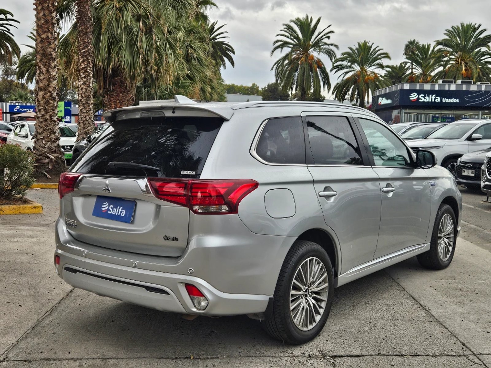 Mitsubishi OUTLANDER 2.0 PHEV HYBRID 4X4 AT 5P 2020 - Imagen 5 de 20