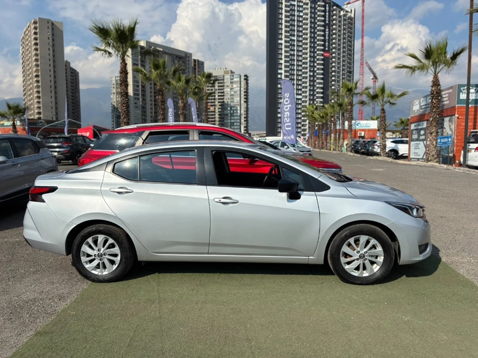 Nissan Versa 2025 - Imagen 4 de 20