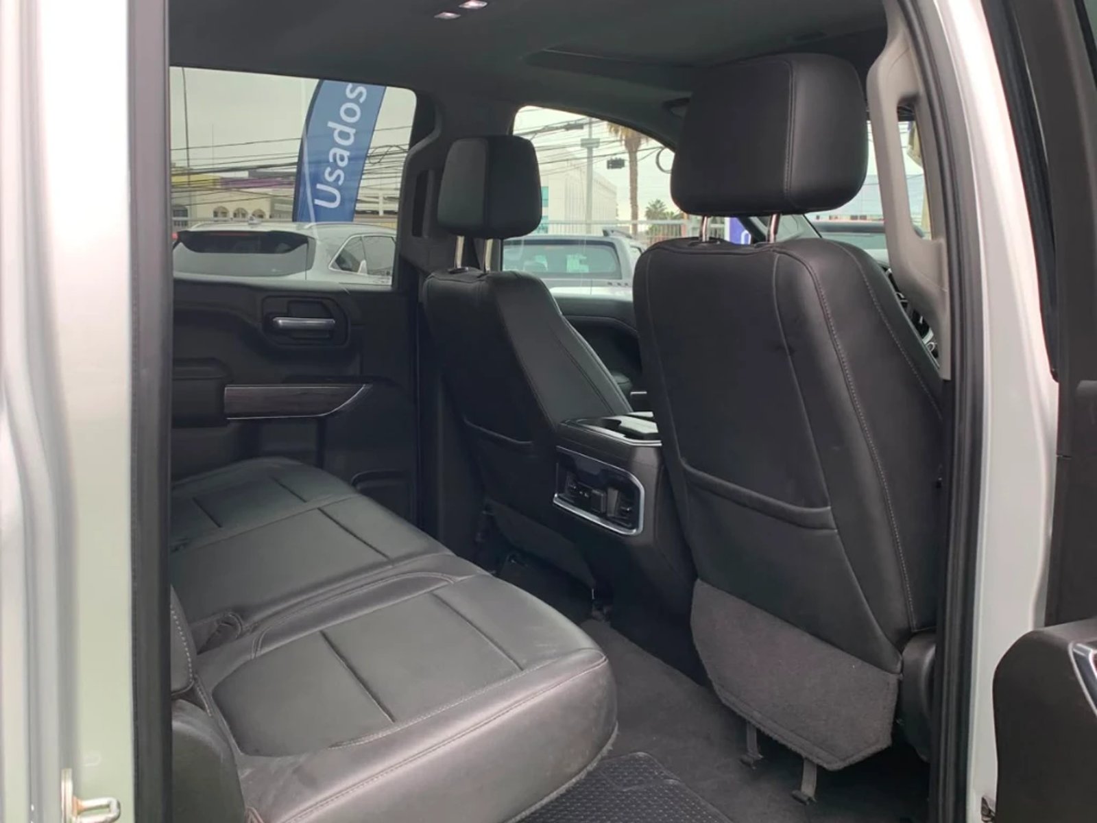 Chevrolet Silverado 2022 - Imagen 16 de 18