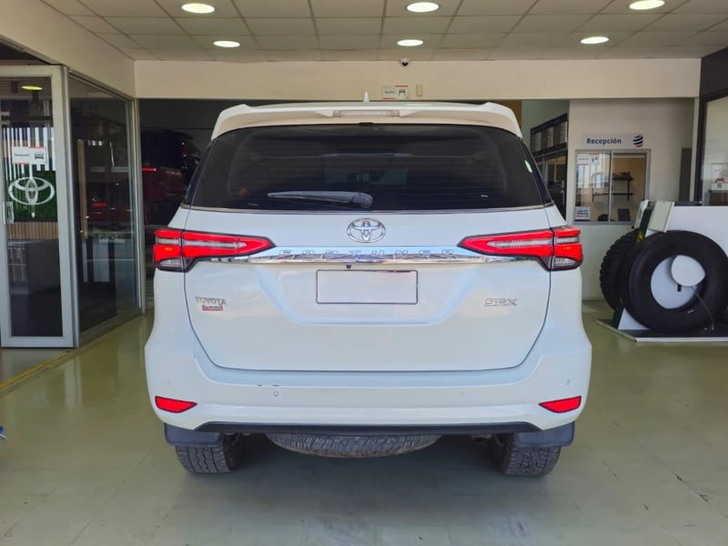 Toyota Fortuner 2021 - Imagen 6 de 20