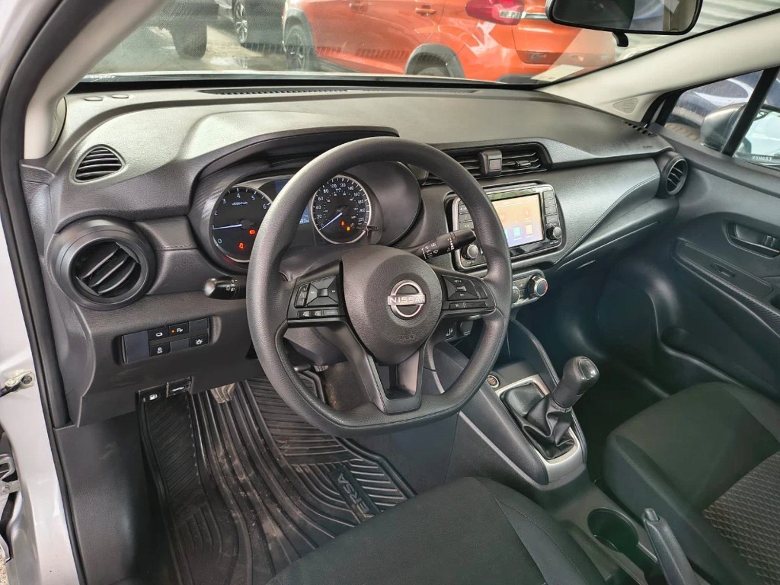 Nissan Versa 2025 - Imagen 11 de 20