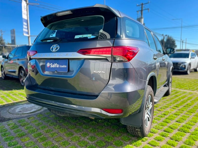 Toyota Fortuner 2024 - Imagen 5 de 20