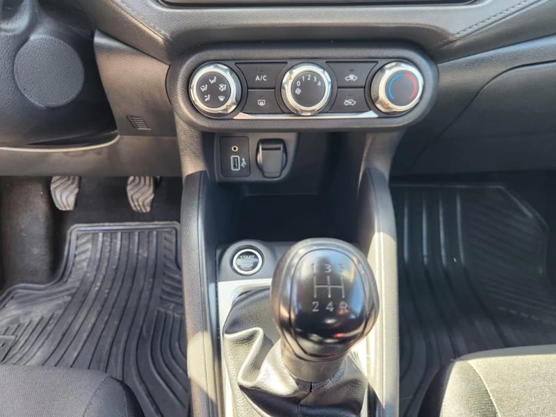 Nissan Versa 2025 - Imagen 14 de 20