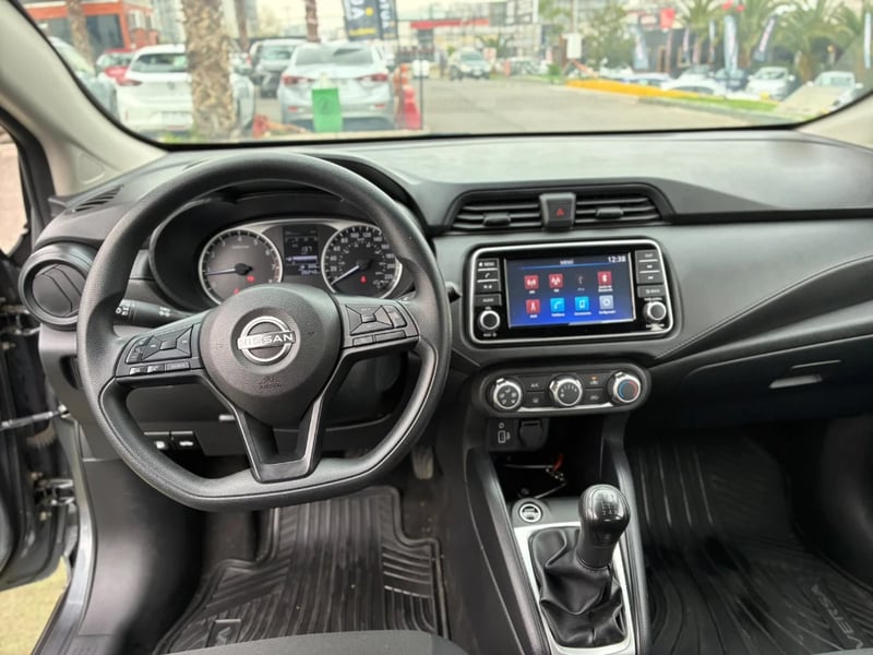 Nissan Versa 2025 - Imagen 14 de 20