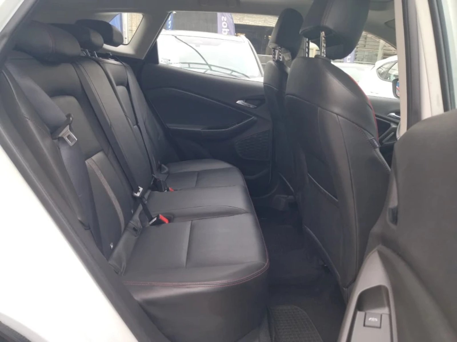CHEVROLET TRACKER 1.2T RS R 4X2 AT 5P 2024 - Imagen 19 de 20