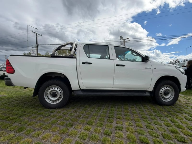 Toyota Hilux 2025 - Imagen 4 de 20