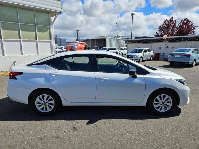 Nissan Versa 2025 - Imagen 4 de 20