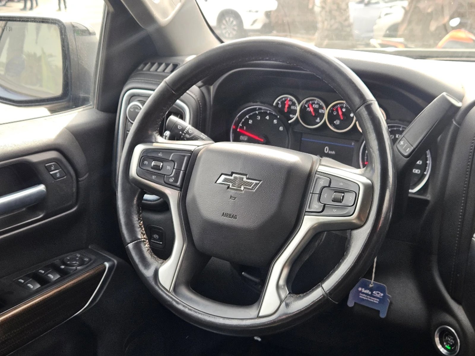 CHEVROLET SILVERADO 5.3 LT TRAILBOSS Z71 4X4 AT 4P 2021 - Imagen 14 de 20