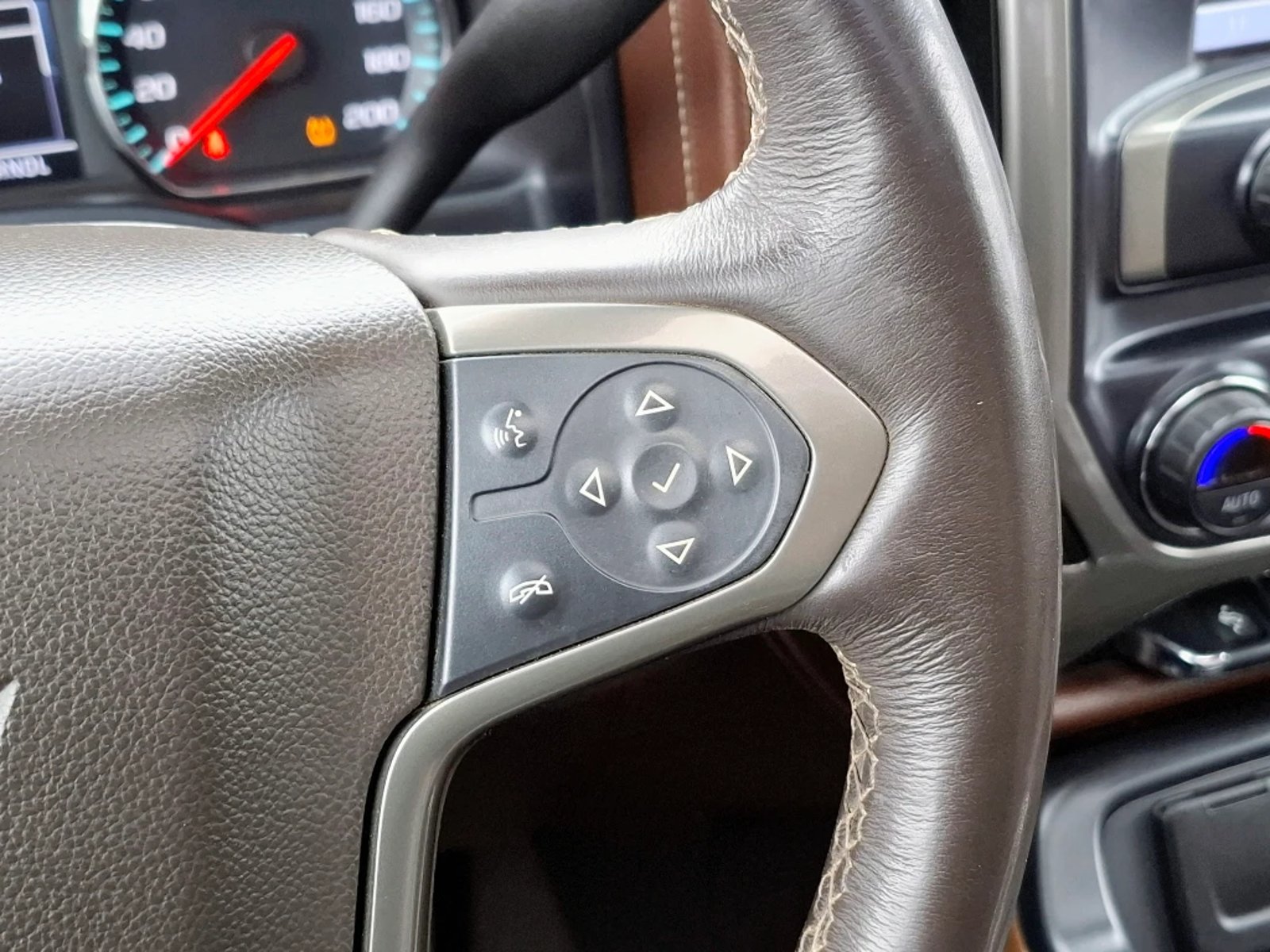 Chevrolet Silverado 2018 - Imagen 16 de 20