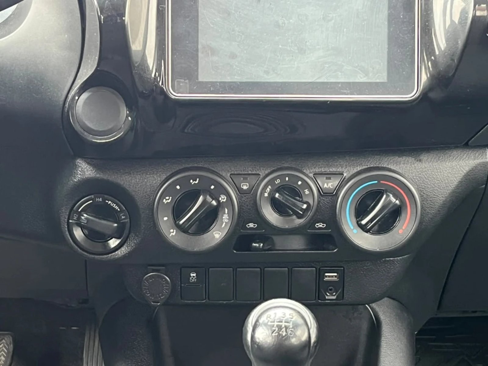 Toyota Hilux 2024 - Imagen 18 de 20