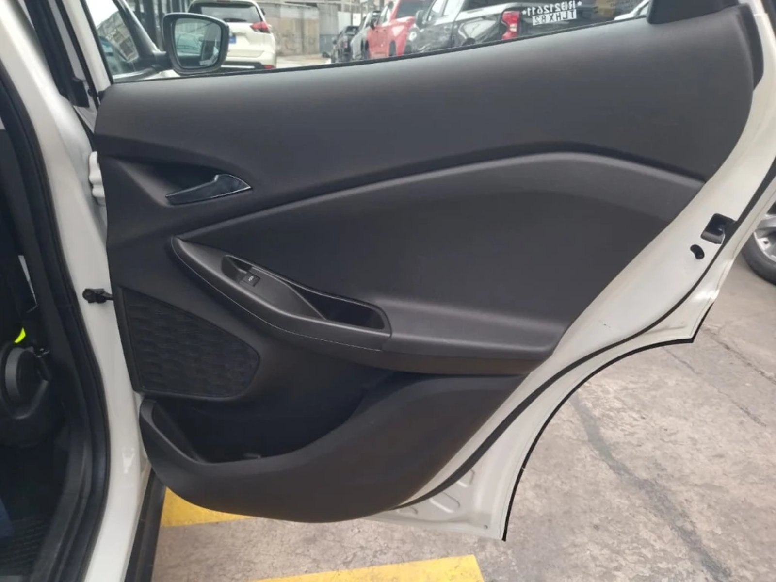 CHEVROLET TRACKER 1.2T RS R 4X2 AT 5P 2024 - Imagen 18 de 20