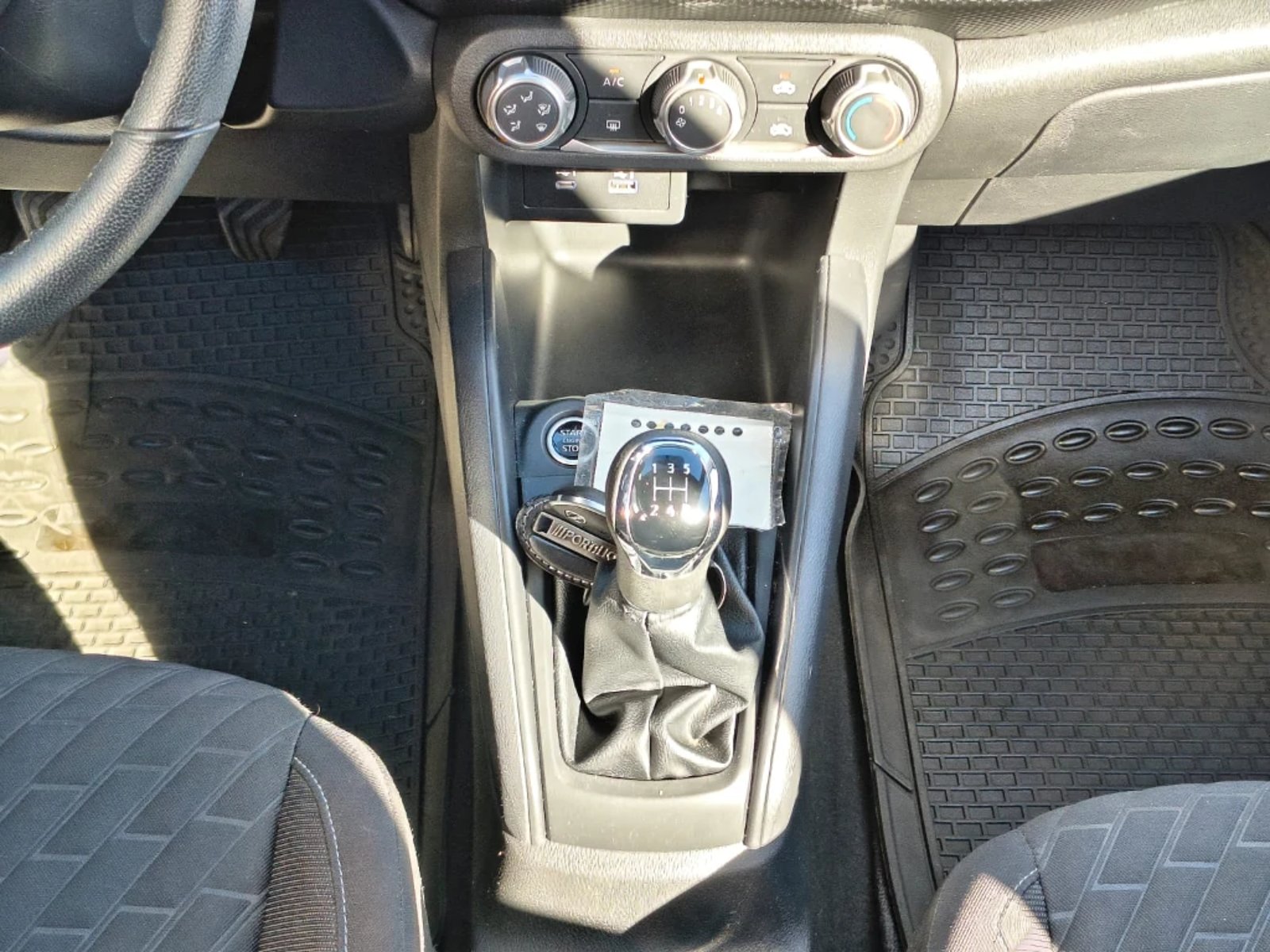 Nissan Kicks 2023 - Imagen 14 de 20
