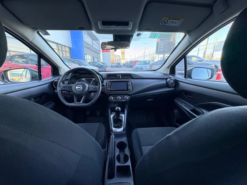 Nissan Versa 2025 - Imagen 12 de 20