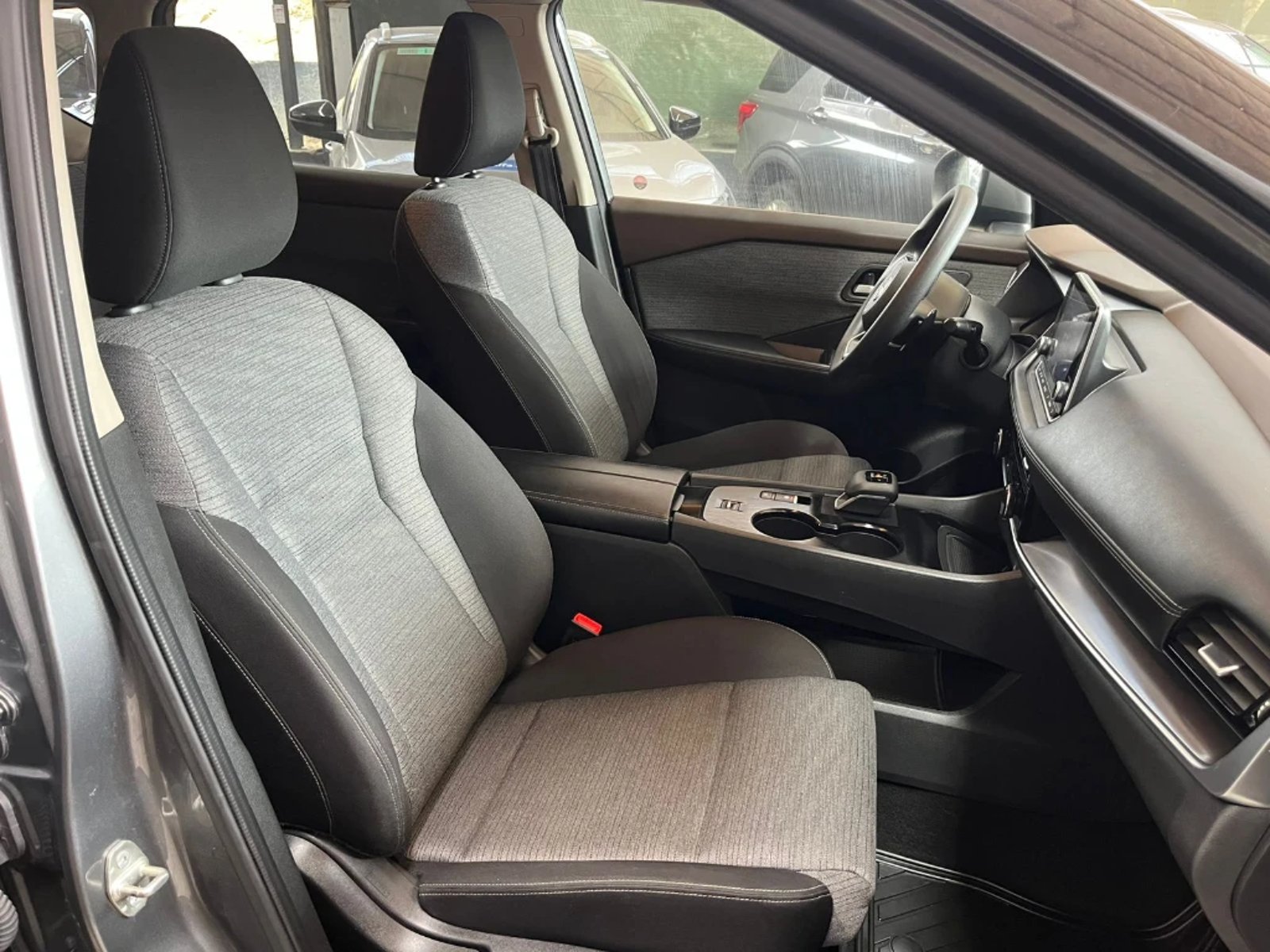 NISSAN X-TRAIL 2.5 SENSE 4X2 3ROW CVT AT 5P 2023 - Imagen 18 de 20