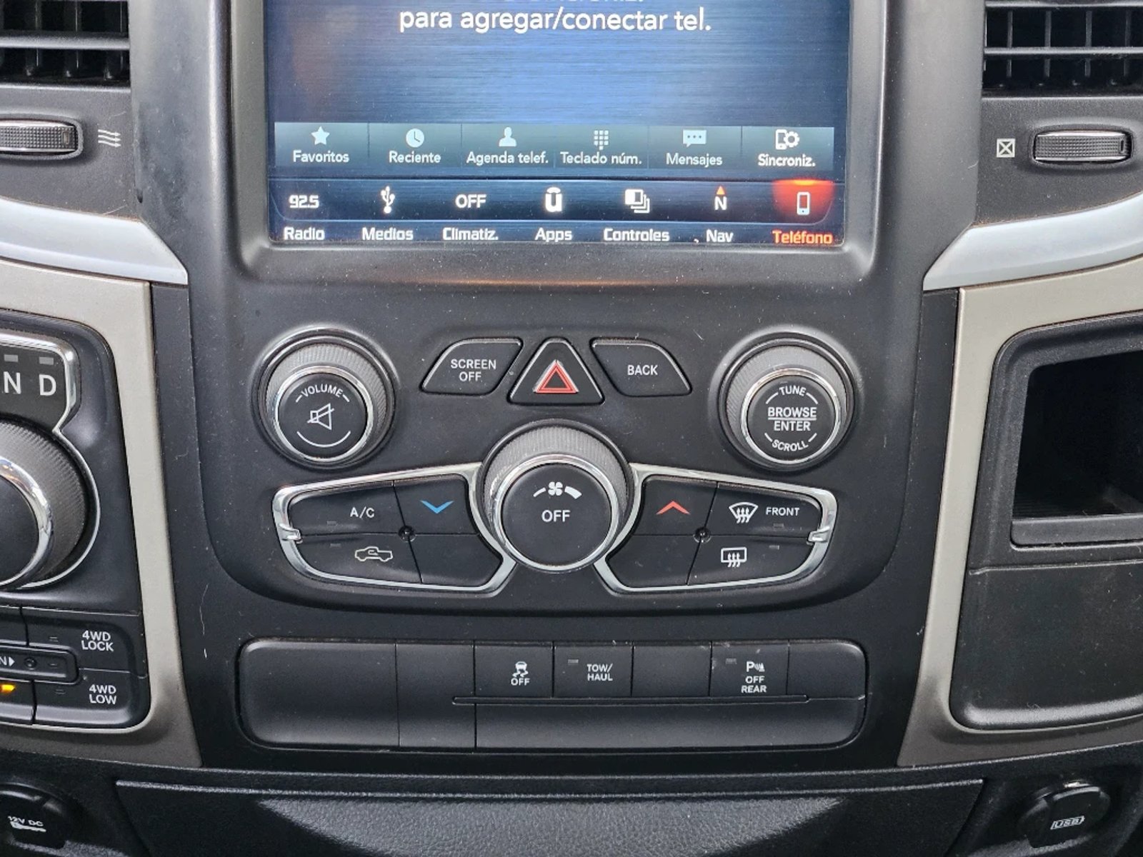 Dodge RAM 1500 3.6 SLT 4X4 QUAD CAB DOB. CAB. AT 4P 2019 - Imagen 16 de 20