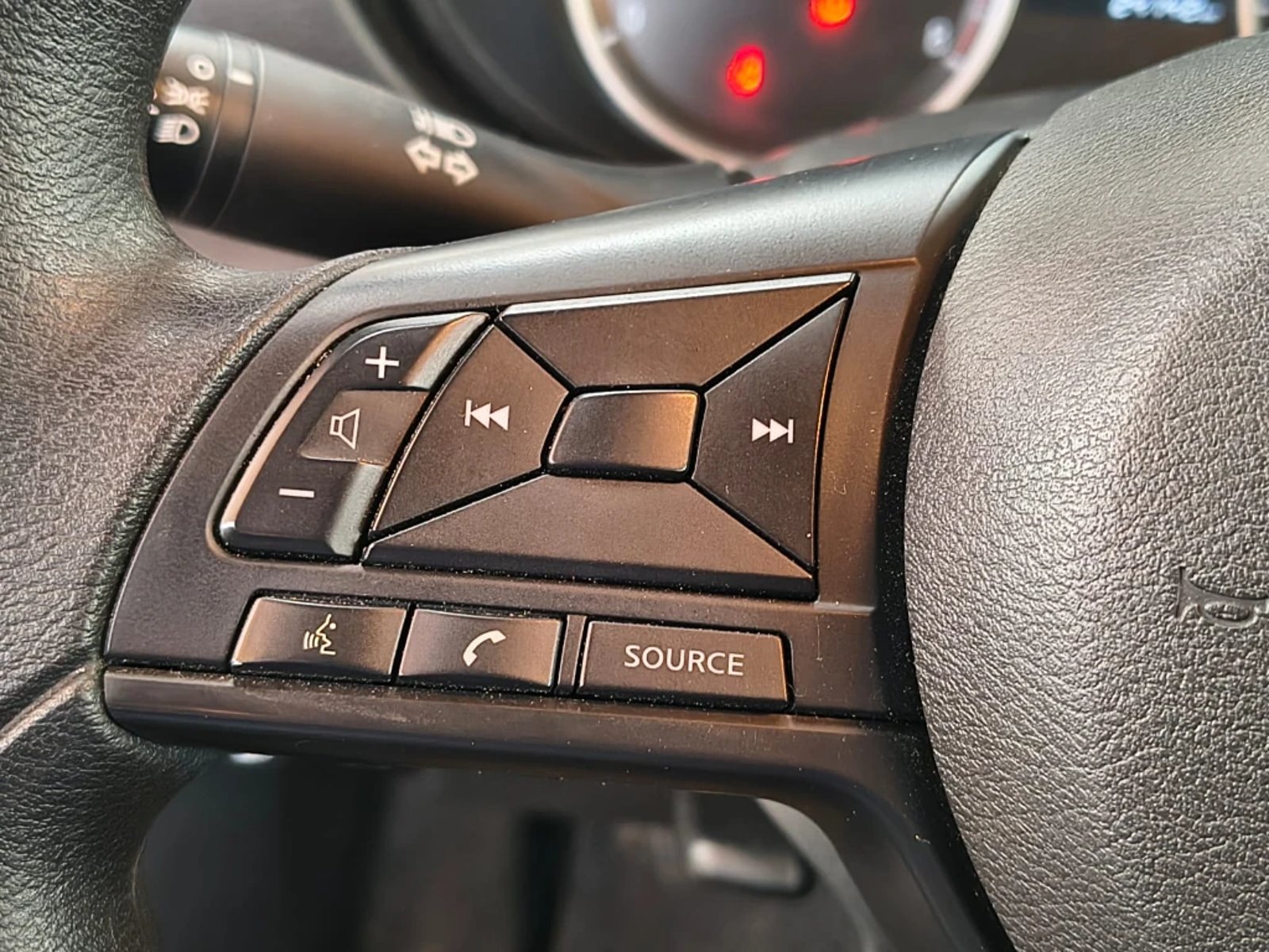 Nissan Versa 2025 - Imagen 12 de 20