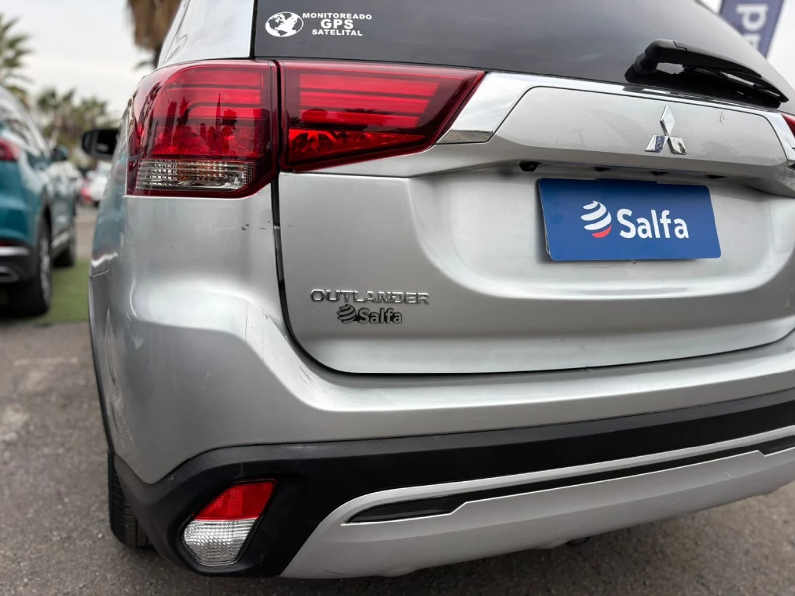 Mitsubishi OUTLANDER 2.0 4X2 MT 5P 2021 - Imagen 10 de 20
