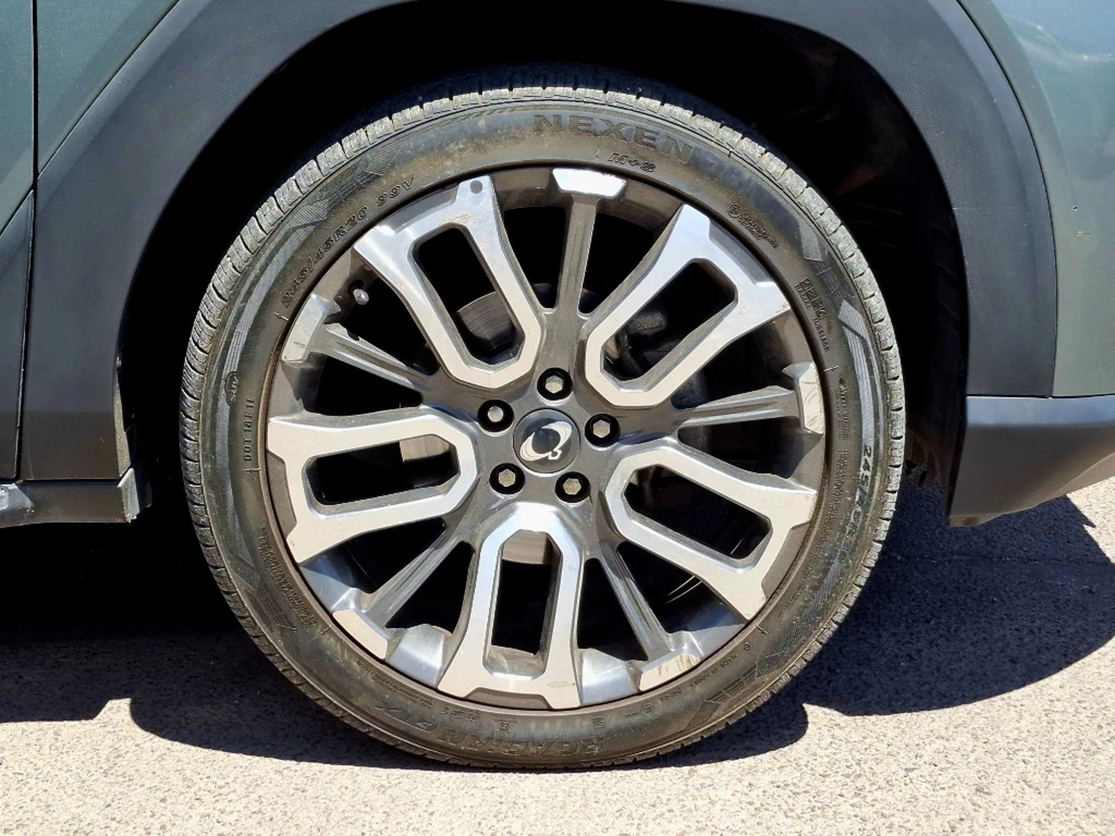 SsangYong TORRES 1.5T LIMITED PLUS 4WD BITONO AT 5P 2023 - Imagen 8 de 20