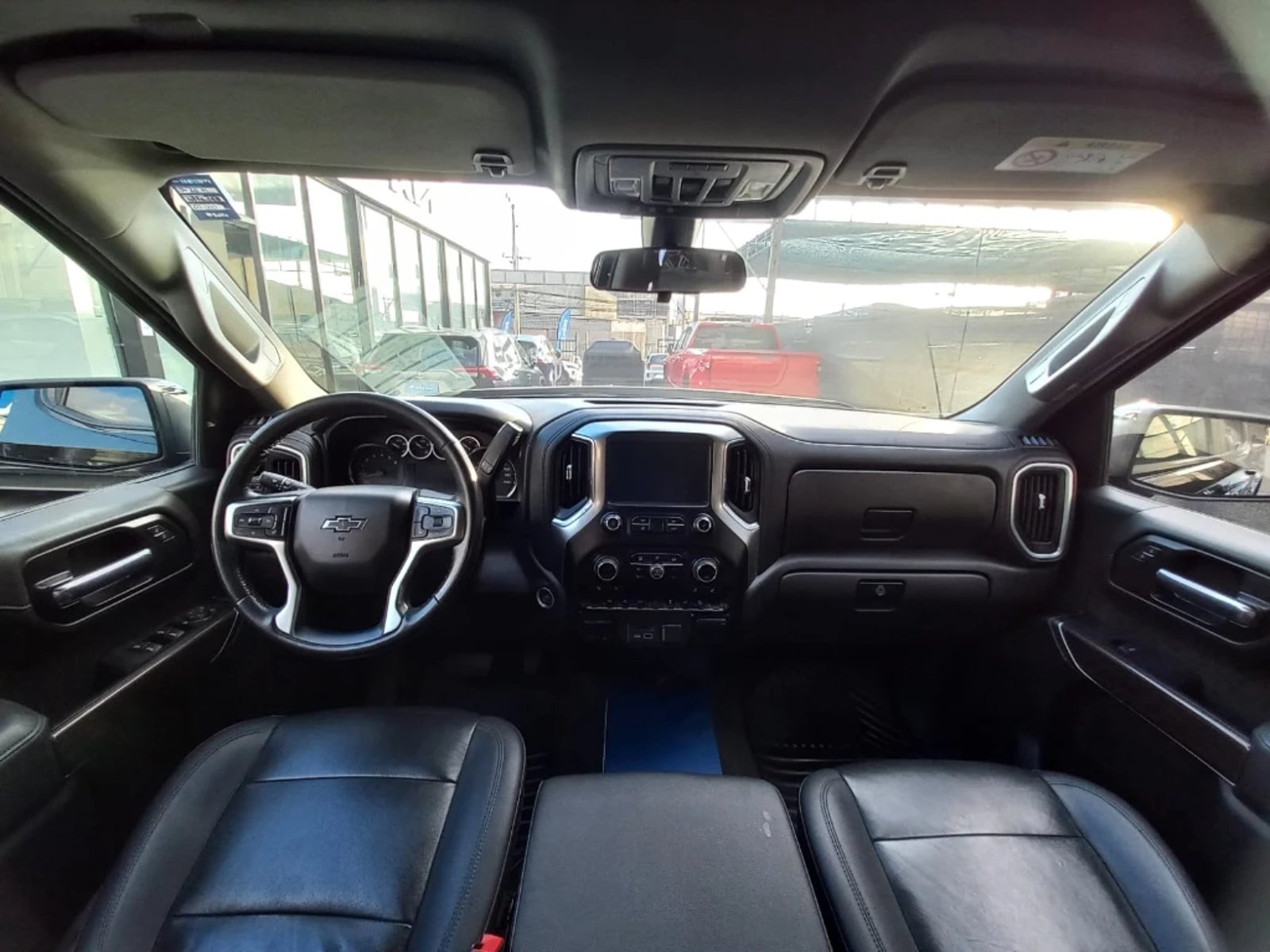 Chevrolet Silverado 2022 - Imagen 16 de 20