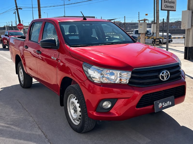 Toyota Hilux 2023 - Imagen 3 de 20