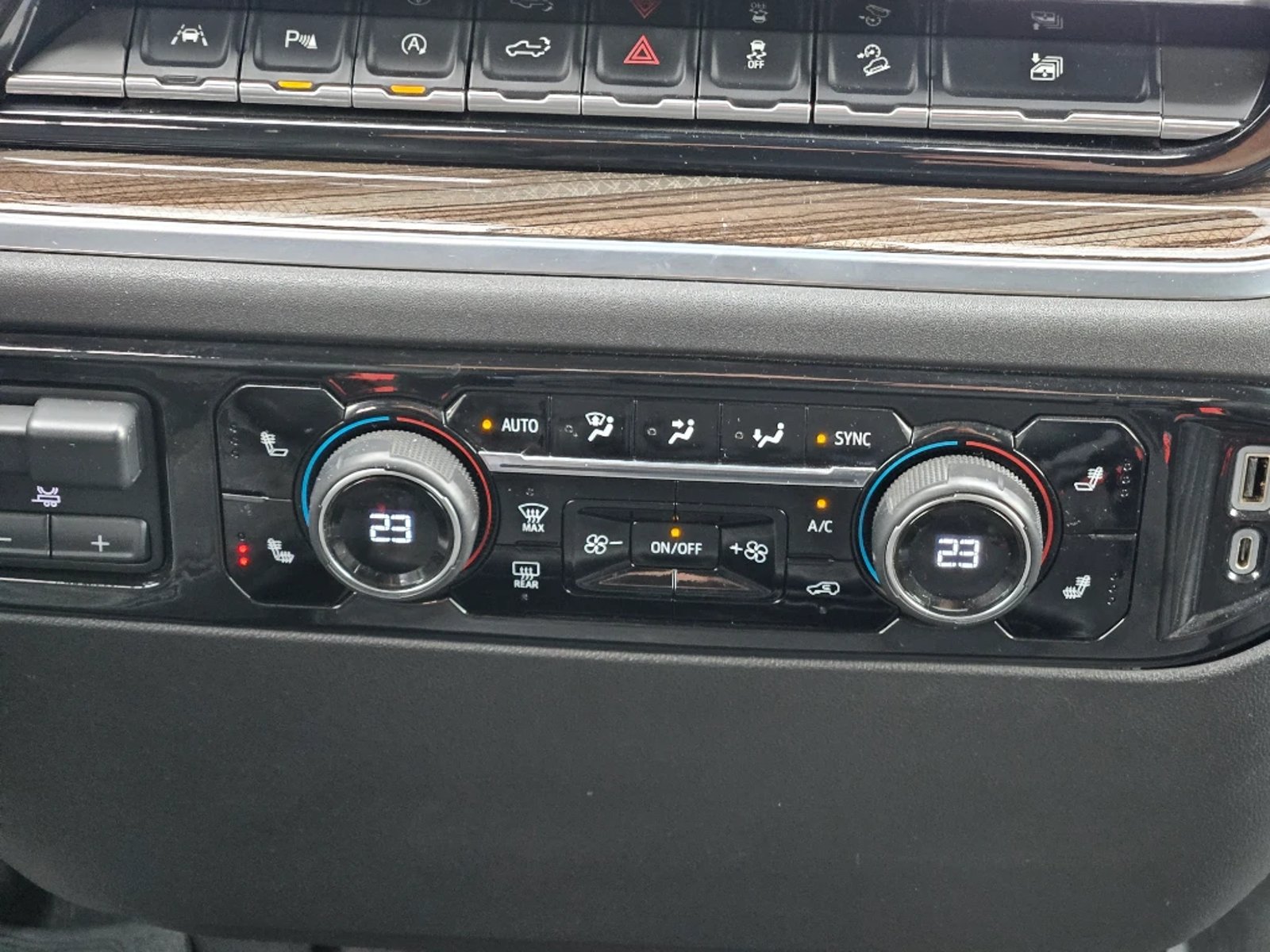 Chevrolet Silverado 2023 - Imagen 19 de 20