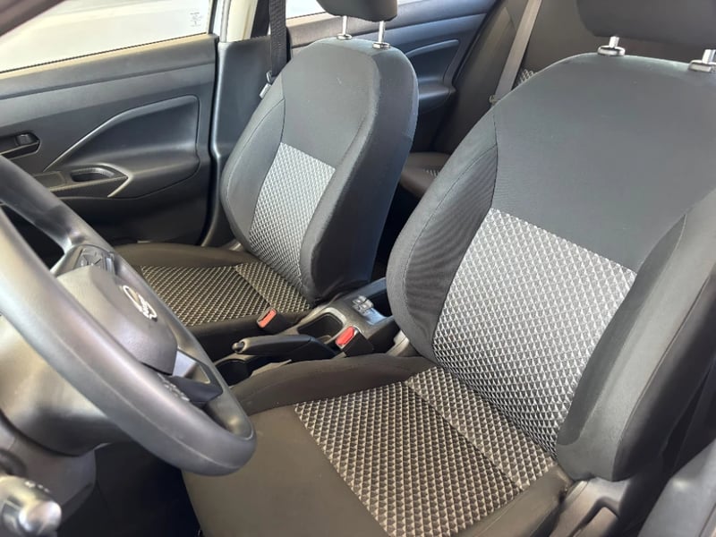 Nissan Versa 2025 - Imagen 10 de 20