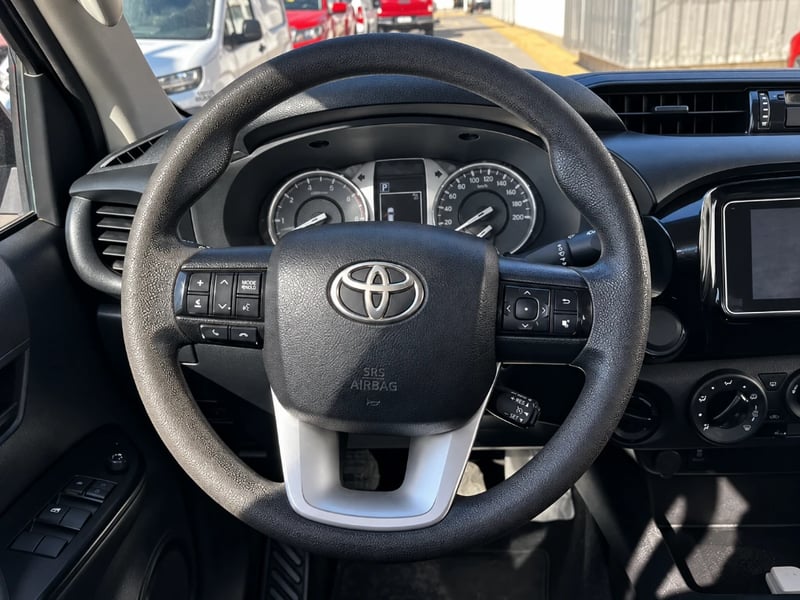 Toyota Hilux 2023 - Imagen 15 de 20