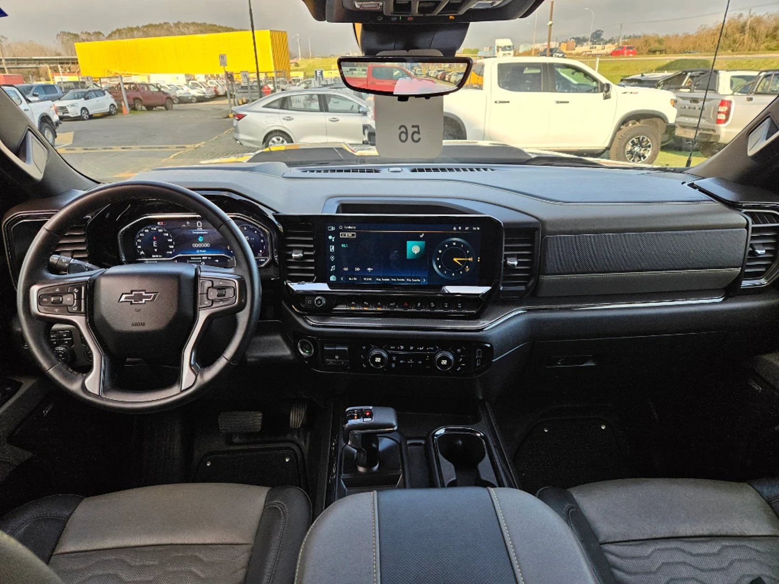 Chevrolet Silverado 2024 - Imagen 12 de 20