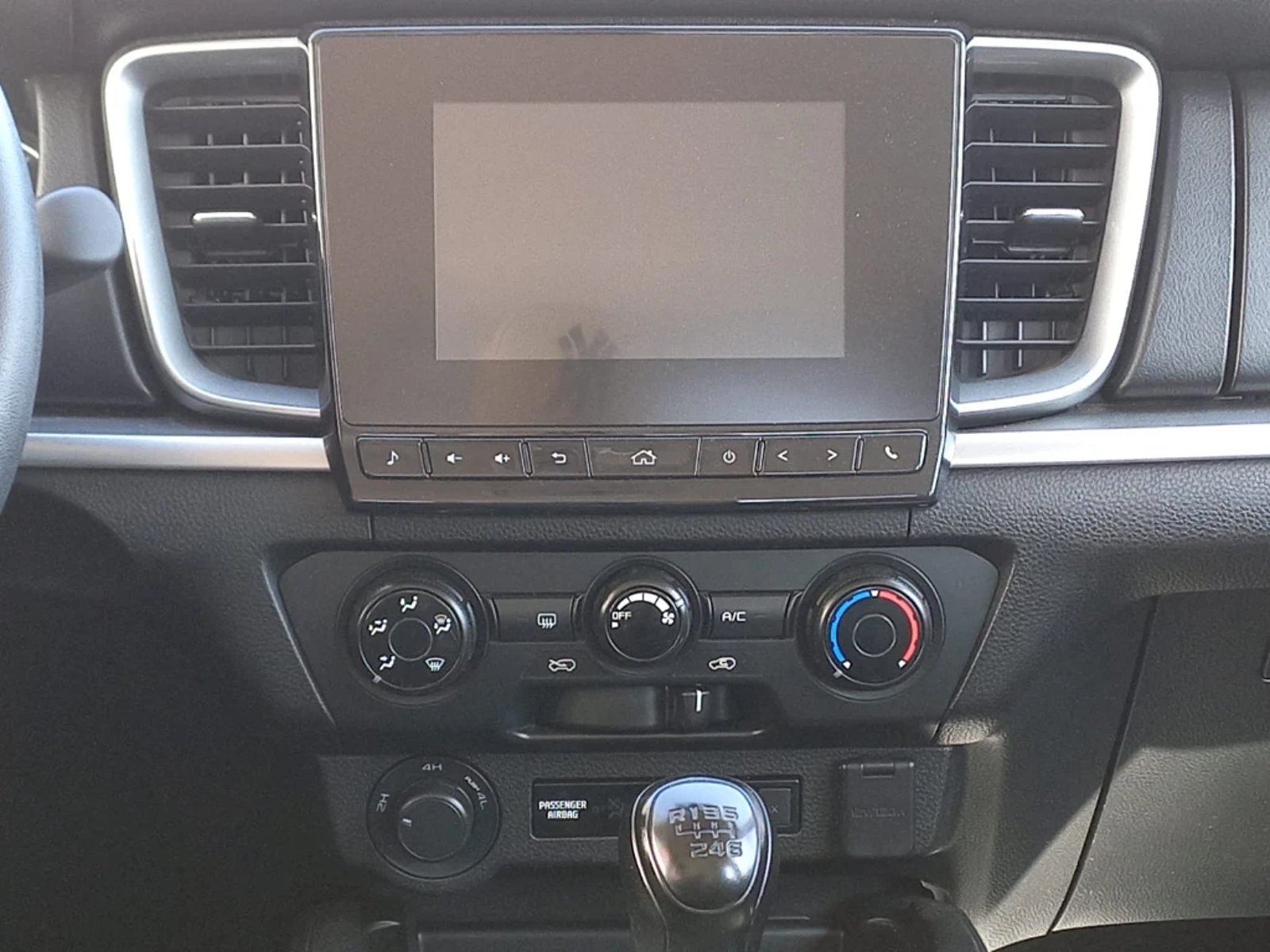 MAZDA BT-50 4X4 3.0 2023 - Imagen 14 de 20