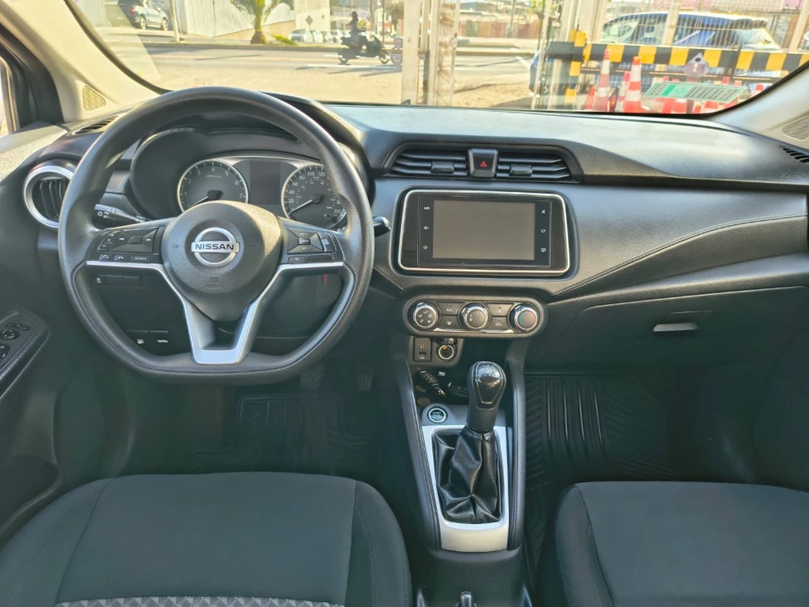 Nissan Versa 2022 - Imagen 6 de 17