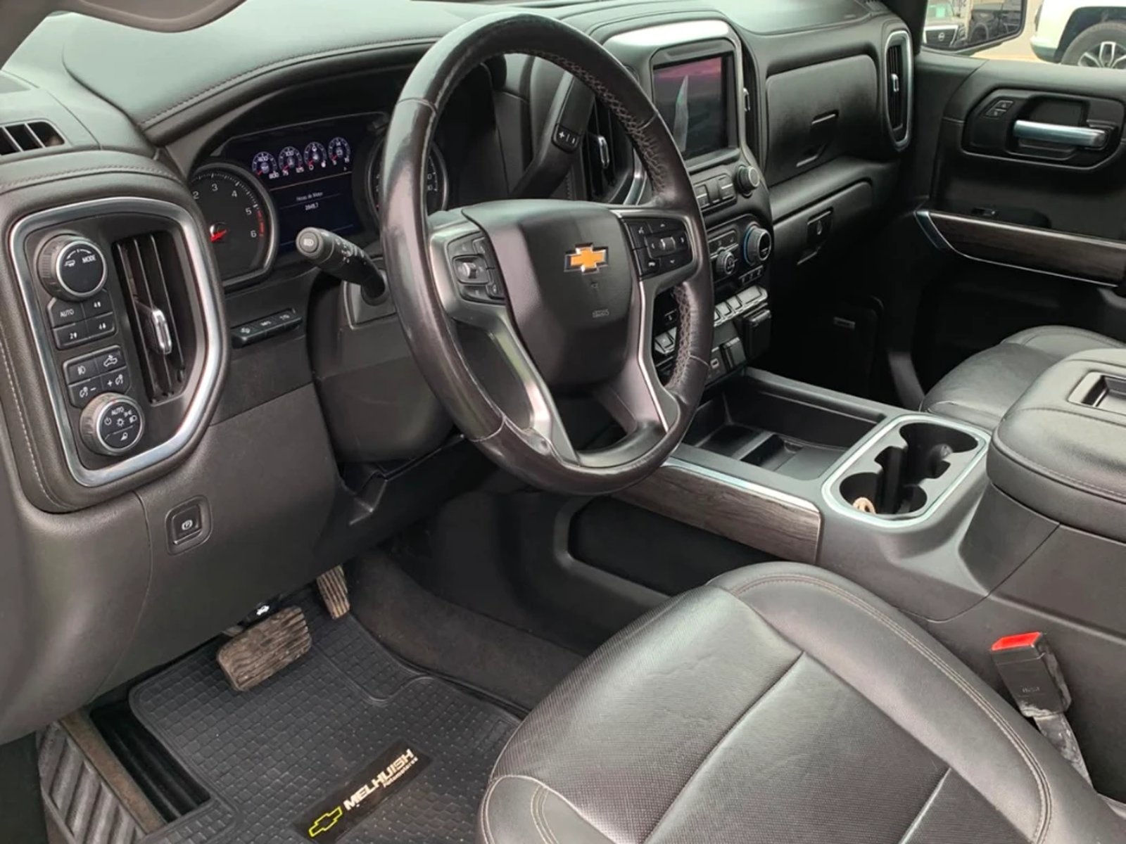 Chevrolet Silverado 2022 - Imagen 9 de 18