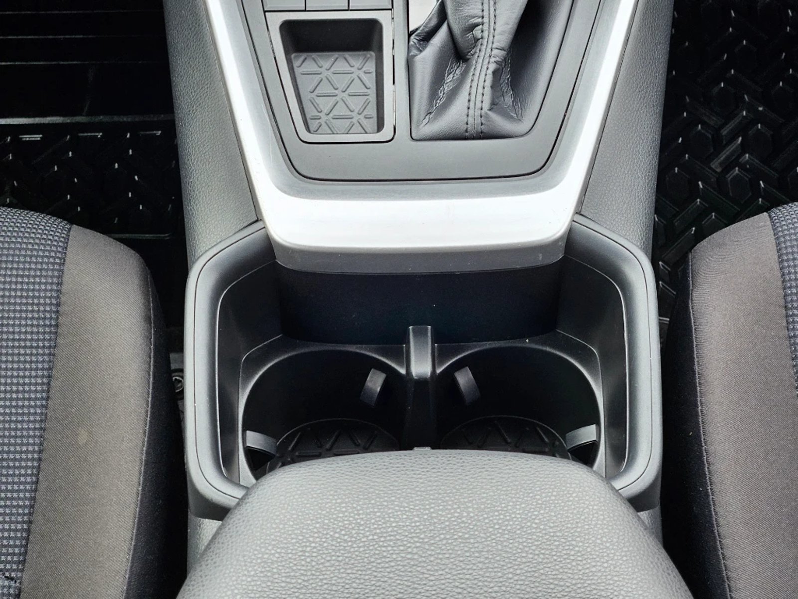 Toyota Rav4 2025 - Imagen 14 de 20