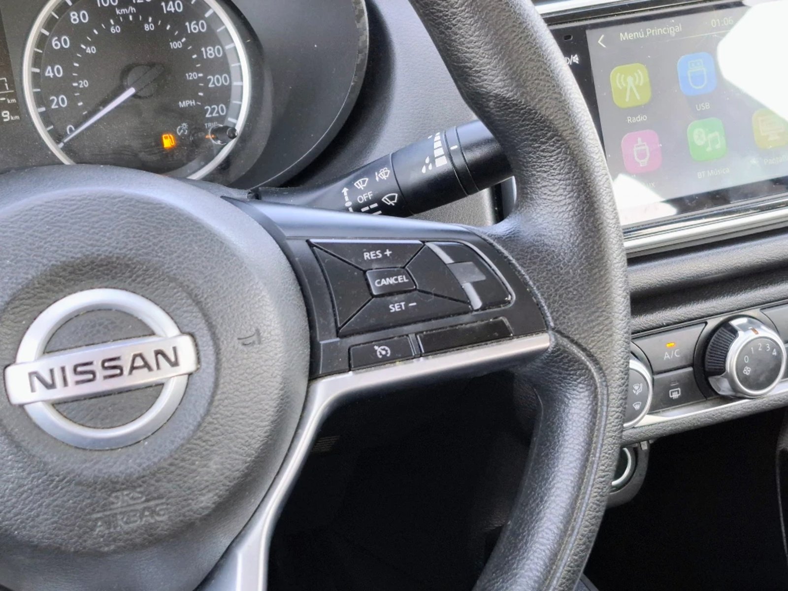 Nissan VERSA 1.6 SENSE 4X2 MT 4P 2023 - Imagen 15 de 20