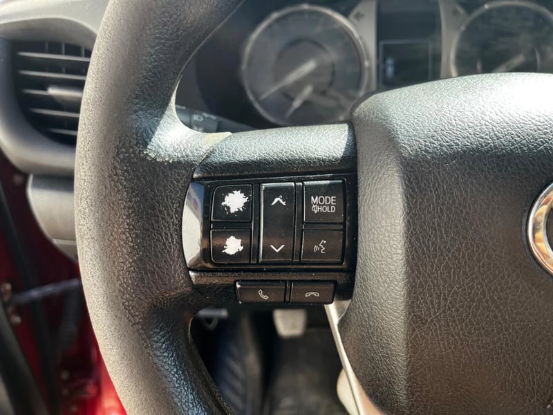 Toyota Hilux 2023 - Imagen 14 de 20