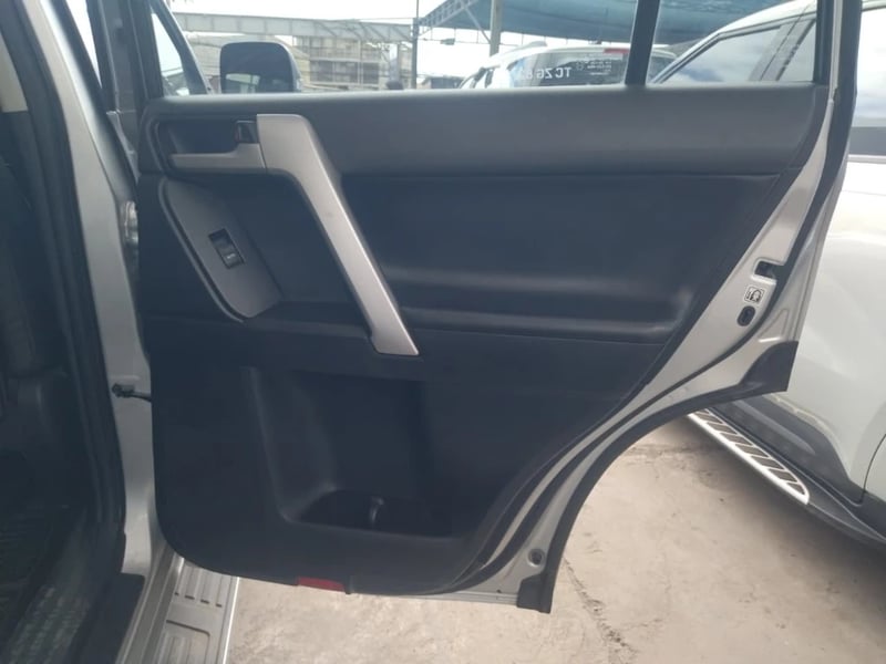 Toyota Land cruiser prado 2024 - Imagen 19 de 20