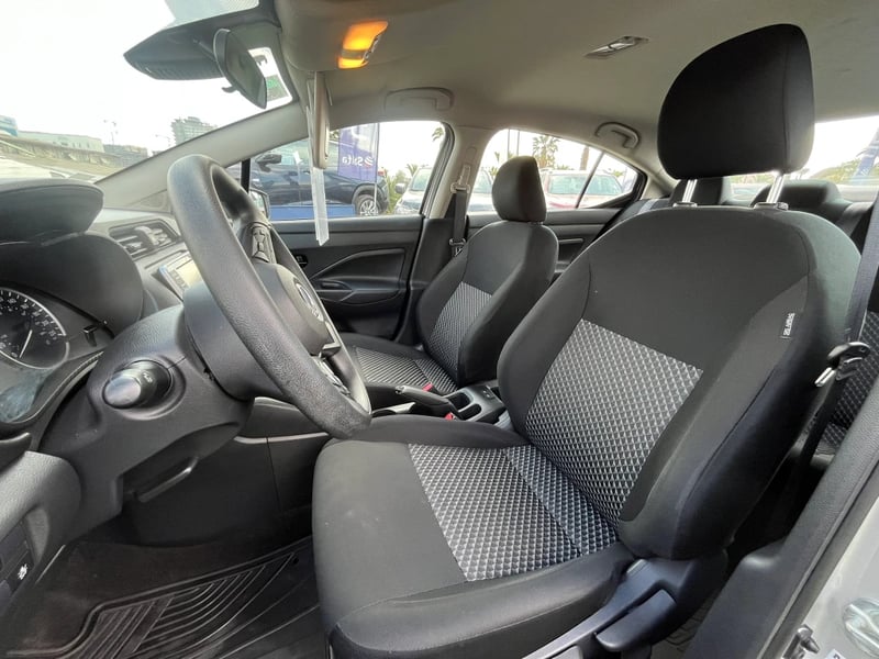 Nissan Versa 2025 - Imagen 13 de 20
