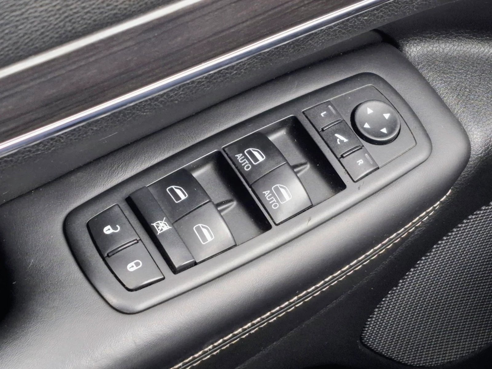 Jeep Grand cherokee 2015 - Imagen 12 de 20