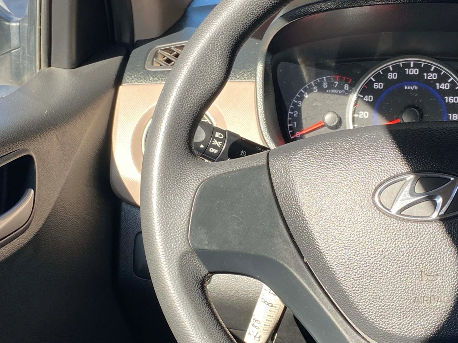 Hyundai Grand i10 2023 - Imagen 17 de 20